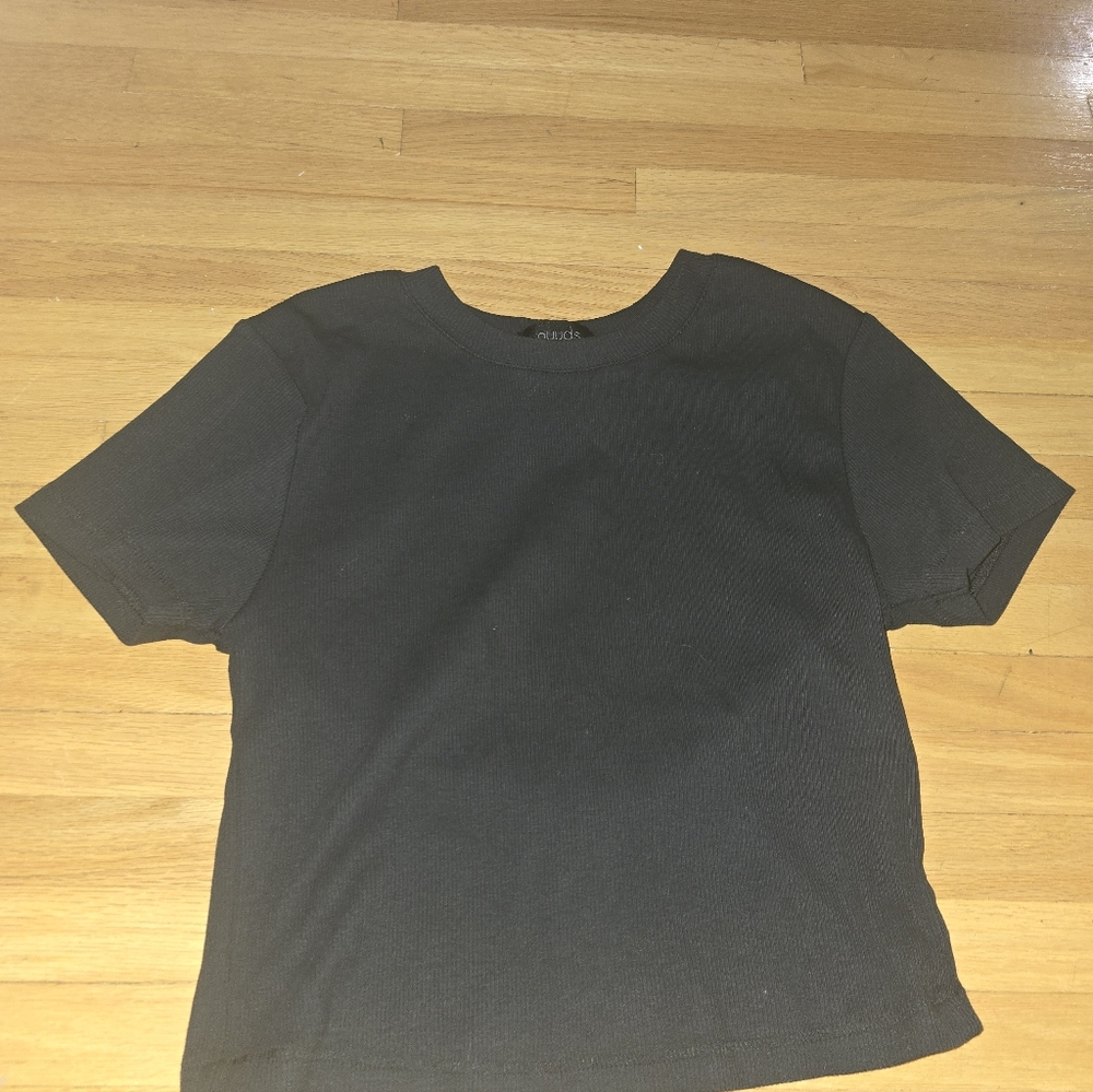 nuuds Women's Black Crop Top